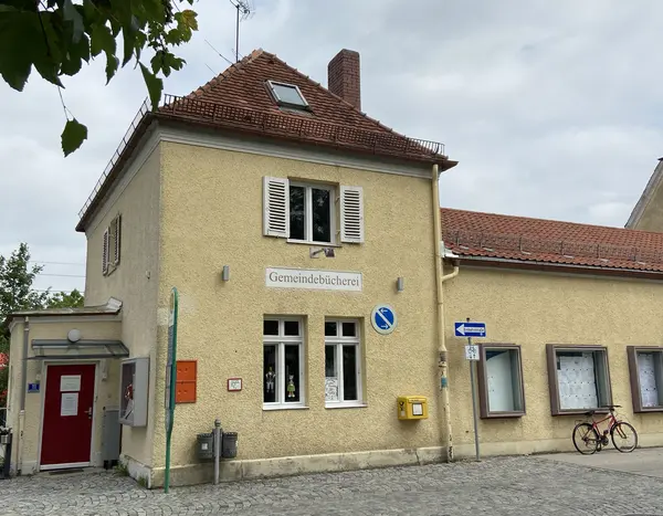 Die Gemeindebücherei im Bahnhofsgebäude